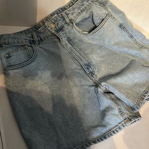 Zara Authentic Jeans size 8 light blue jean shorts. LIKE NEW